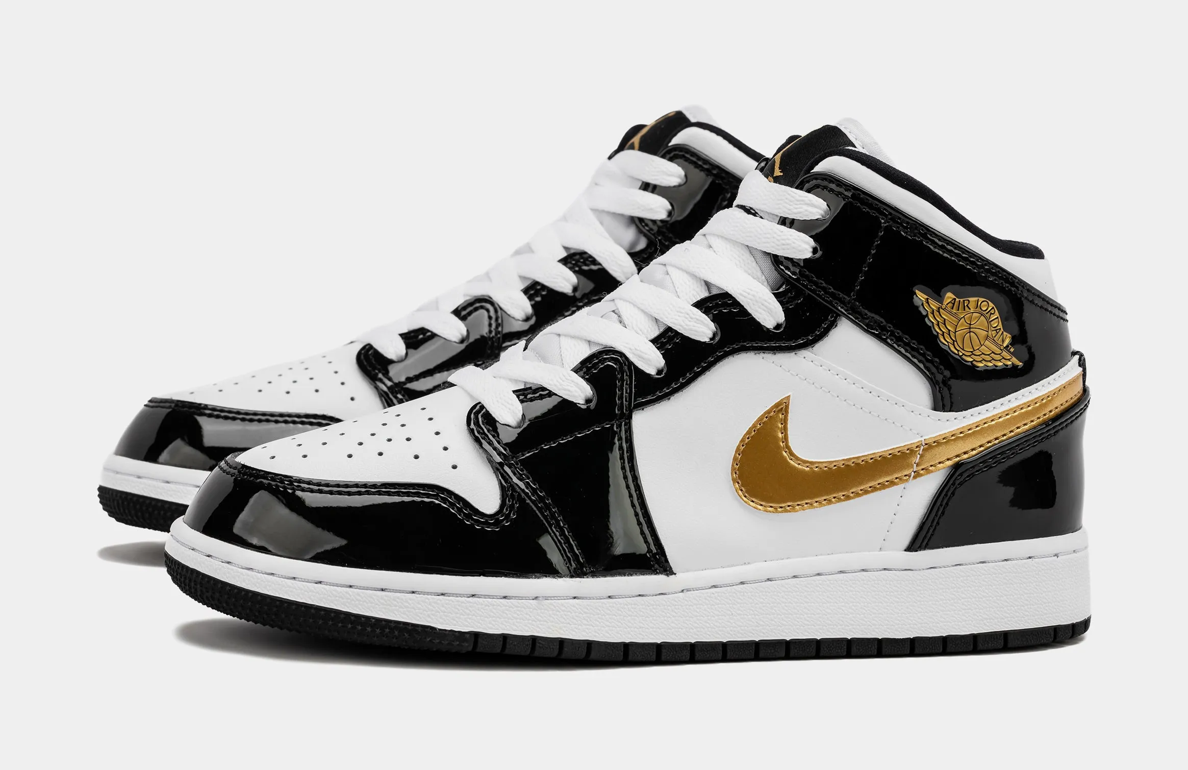 Air Jordan 1 Mid Patent Black Gold SE Grade School Lifestyle Shoes (Black/White/Metallic Gold)