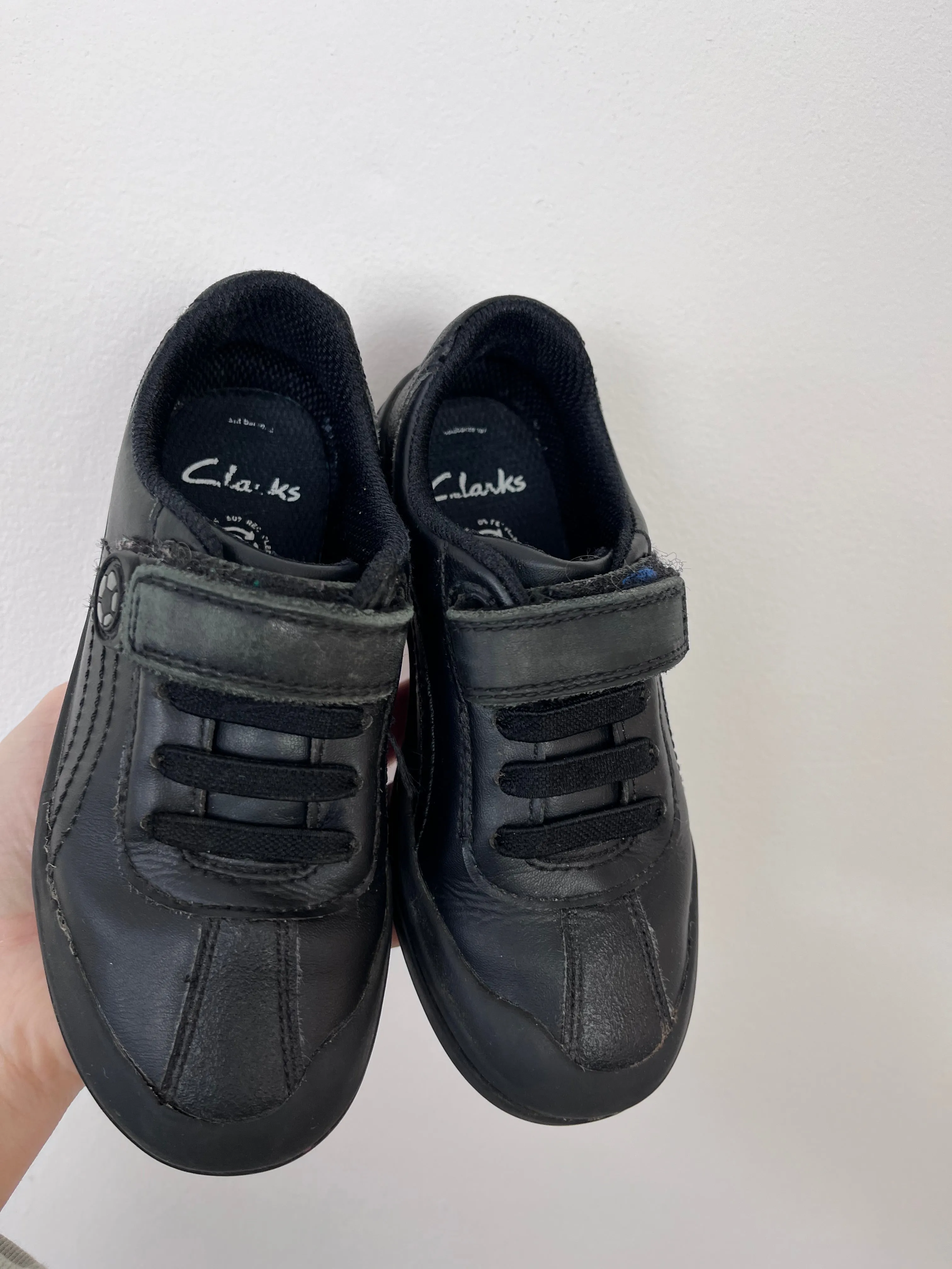 Clarks 9 1/2 F