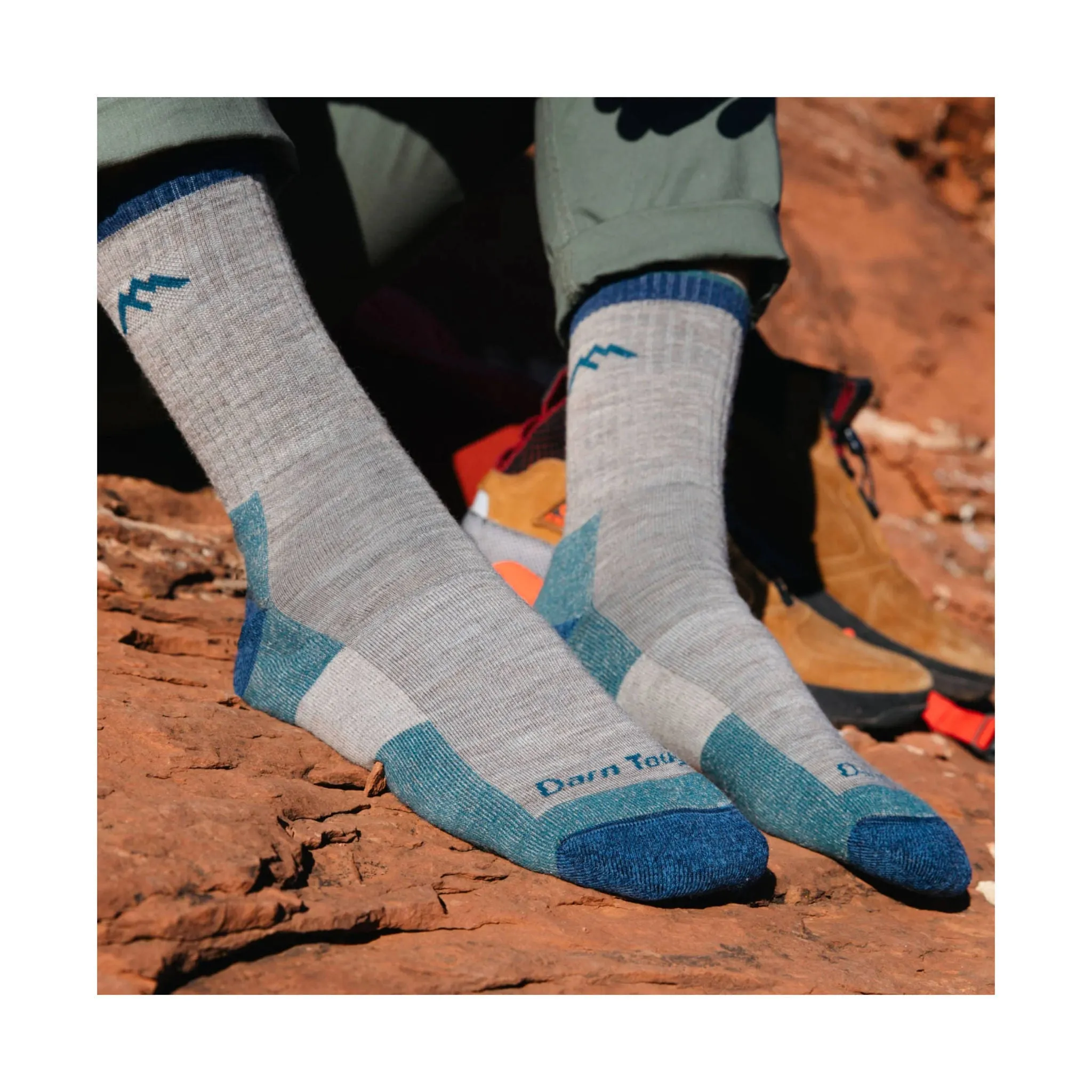 Darn Tough Vermont Men's Hiker Micro Crew Midweight With Cushion Hiking Sock - Rye