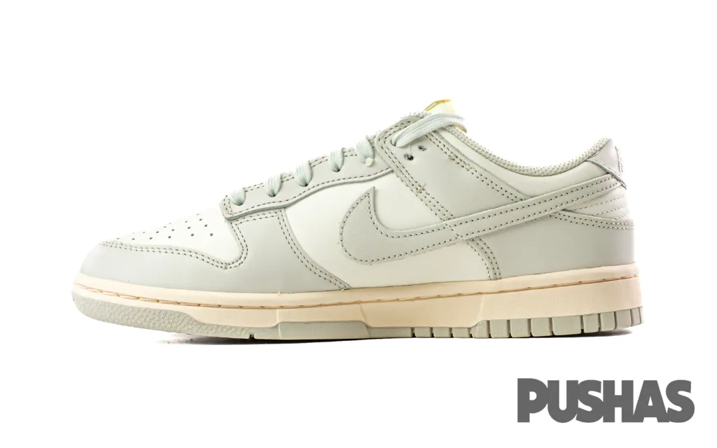 Dunk Low 'Light Bone' Women's