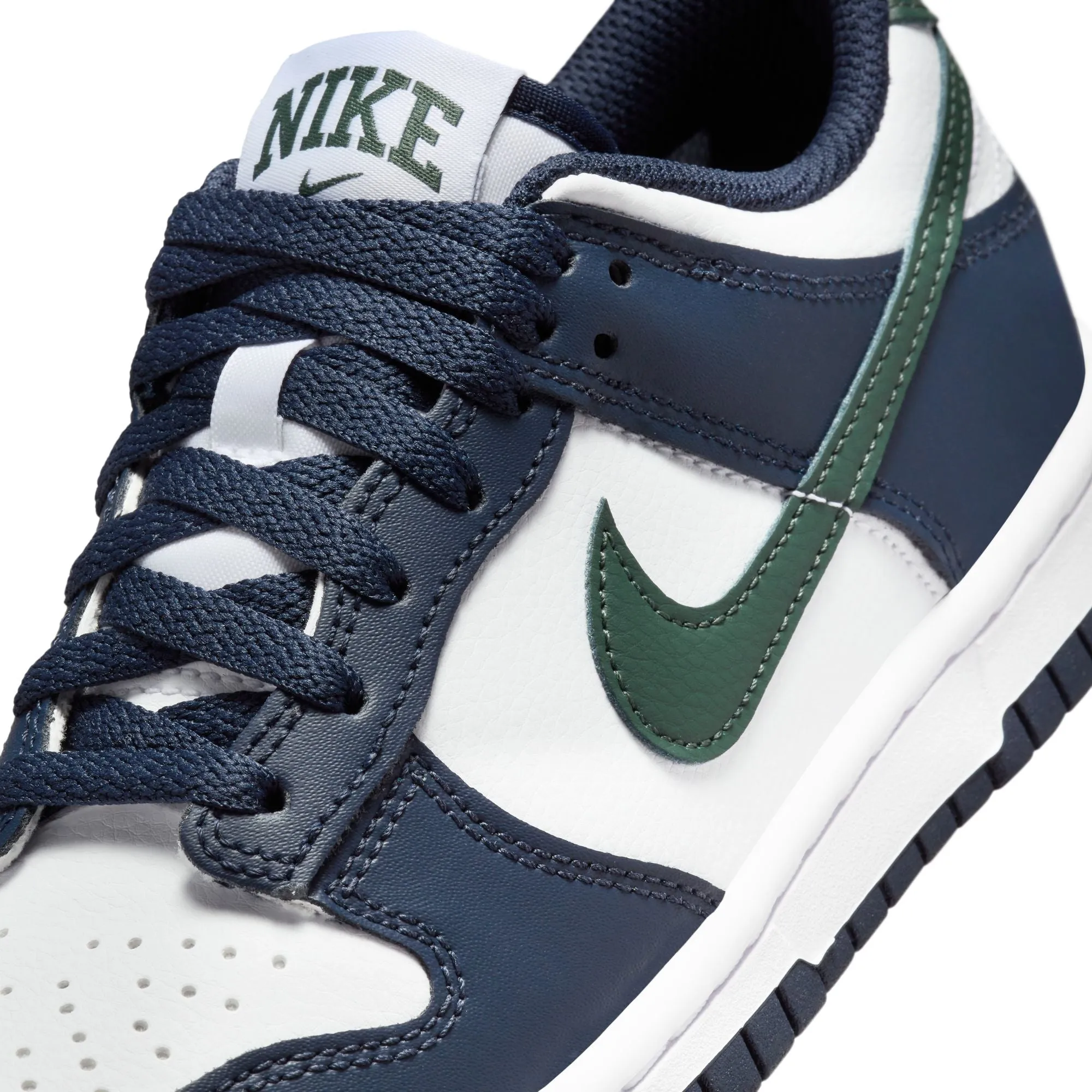 Grade School Nike Dunk low Obsidian/Vintage green-white HF5177-400